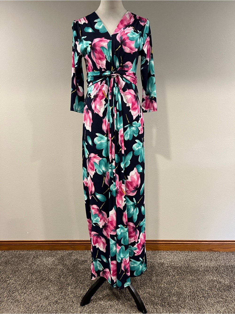 Peach Love long sleeves Floral V-Neck Maxi Dress size medium